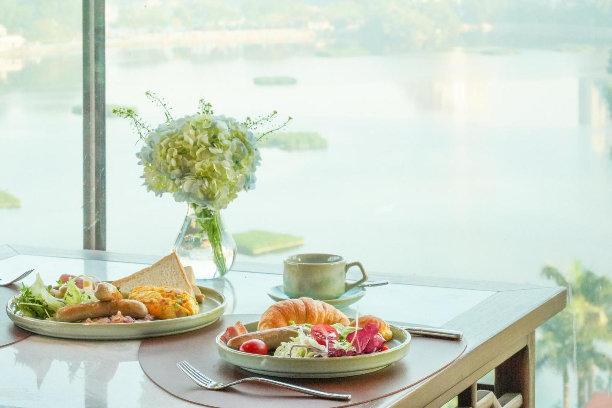The Five Suites Lilas Hanoi Bagian luar foto