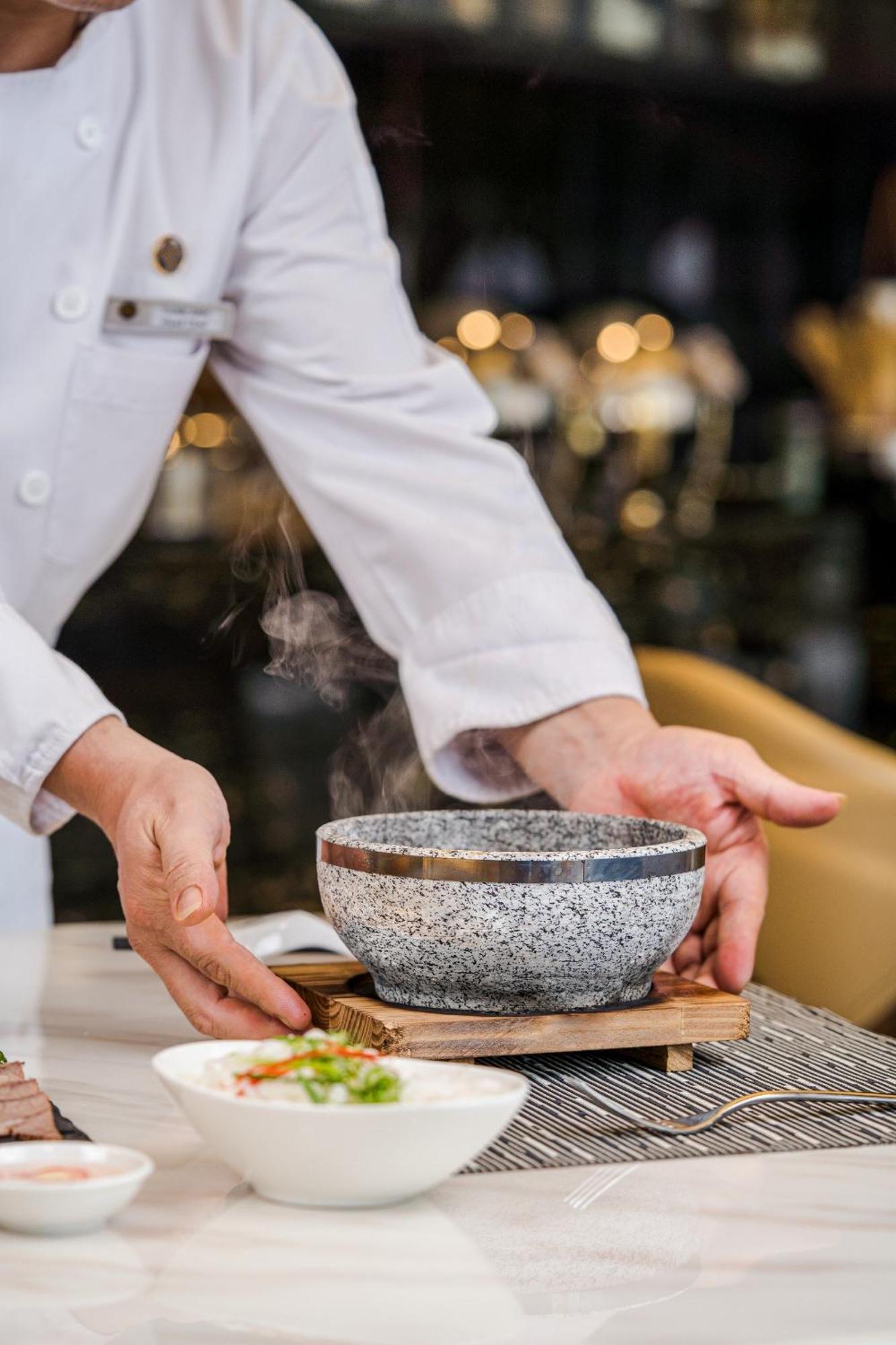 The Five Suites Lilas Hanoi Bagian luar foto